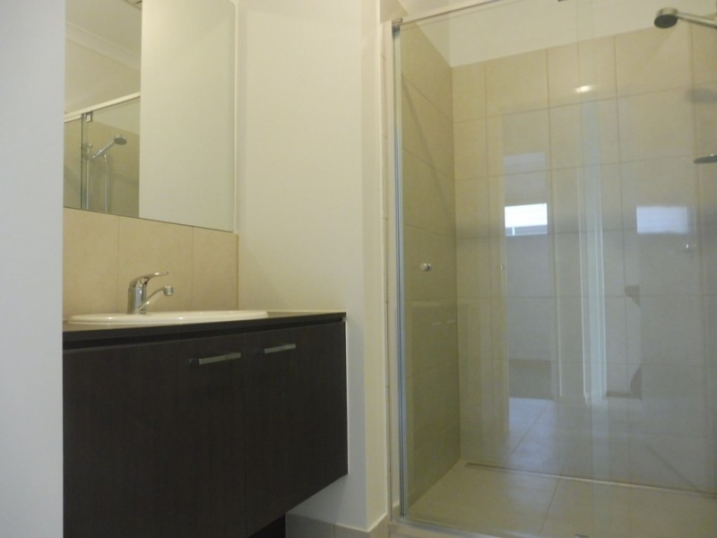 31 Grandvista Crescent, Cranbourne West VIC 3977