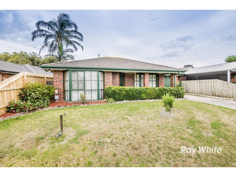 17 Scarborough Avenue, Cranbourne West VIC 3977