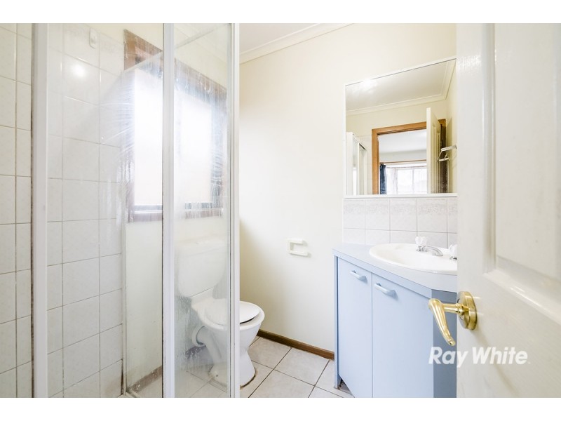 17 Scarborough Avenue, Cranbourne West VIC 3977