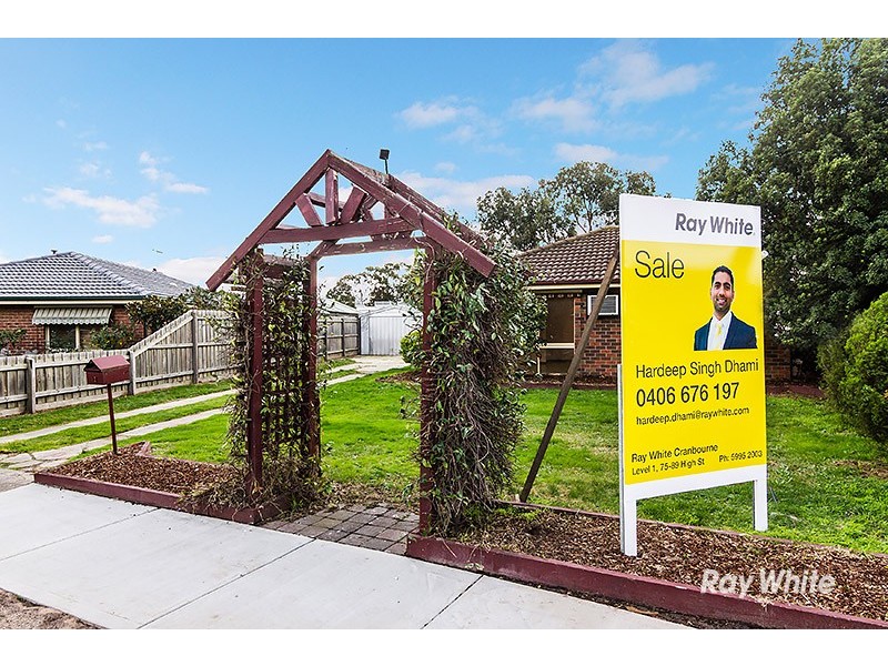 12 Flinders Court, Cranbourne North VIC 3977