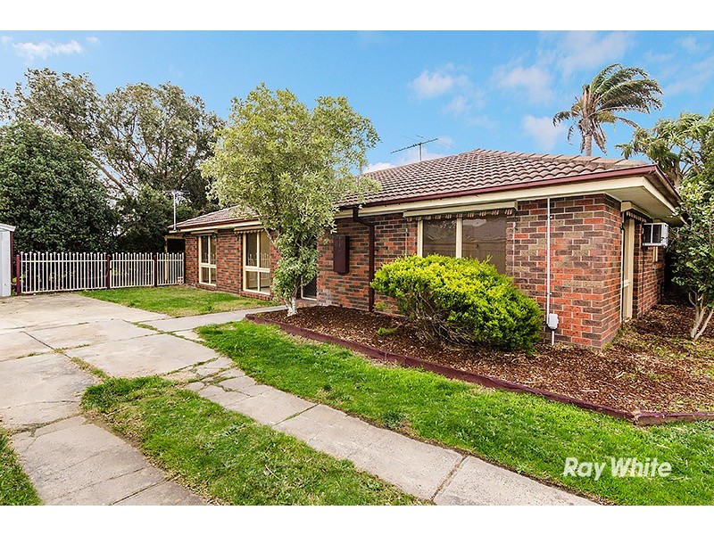 12 Flinders Court, Cranbourne North VIC 3977