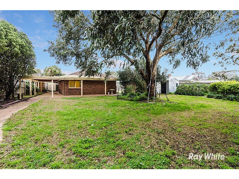 12 Flinders Court, Cranbourne North VIC 3977