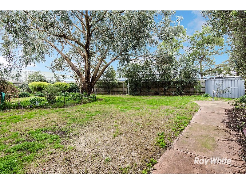 12 Flinders Court, Cranbourne North VIC 3977