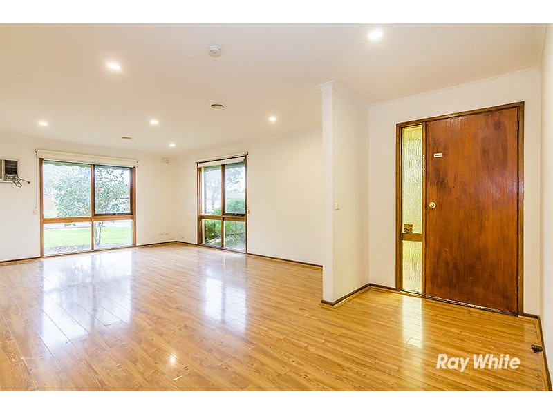 12 Flinders Court, Cranbourne North VIC 3977