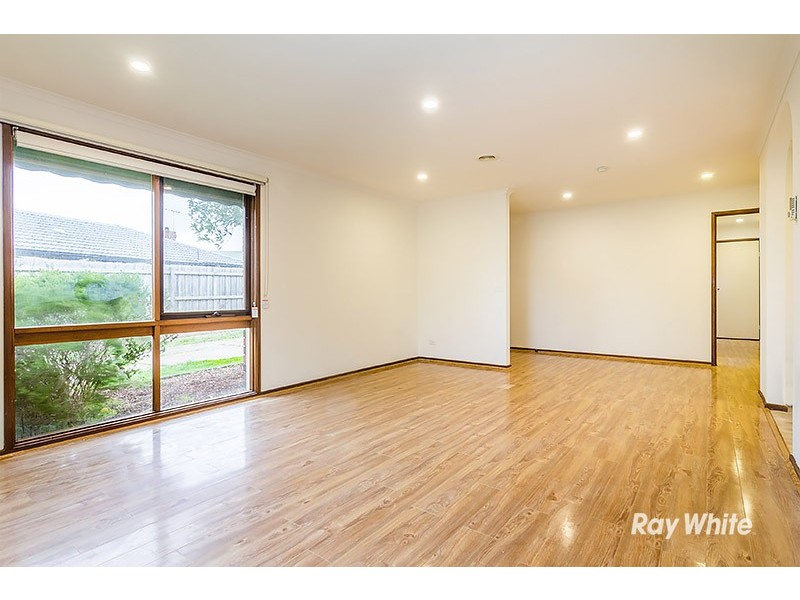 12 Flinders Court, Cranbourne North VIC 3977