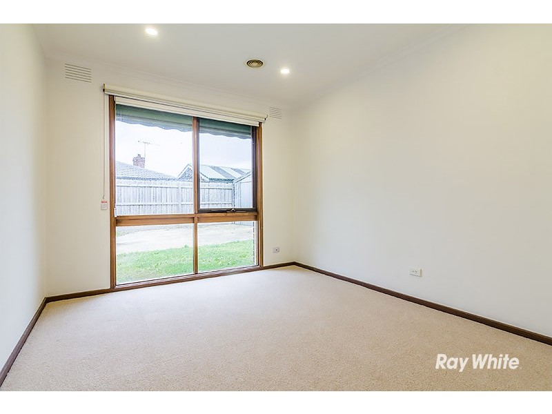 12 Flinders Court, Cranbourne North VIC 3977
