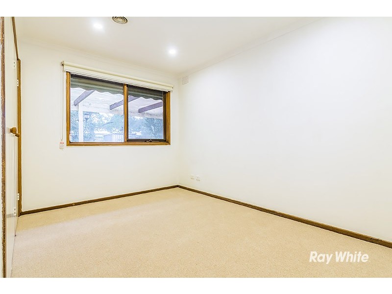 12 Flinders Court, Cranbourne North VIC 3977