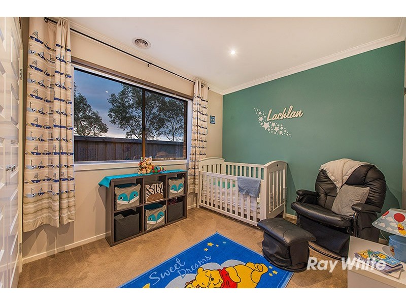2 Thunderbolt Drive, Cranbourne East VIC 3977