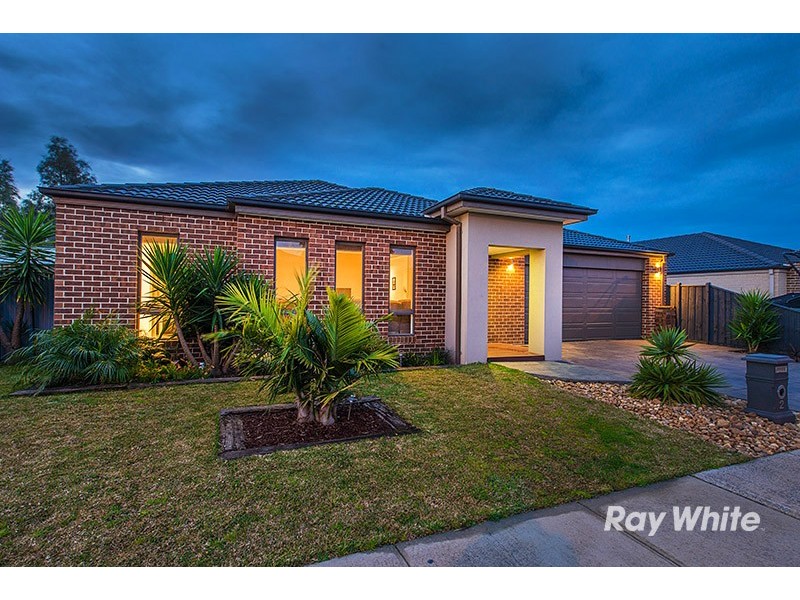 2 Thunderbolt Drive, Cranbourne East VIC 3977