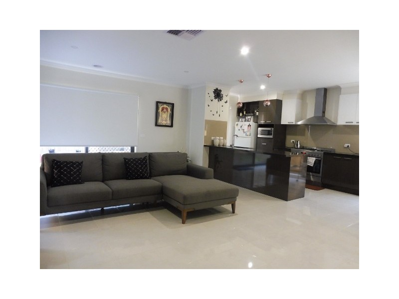 27 Green Gully Road, Clyde VIC 3978