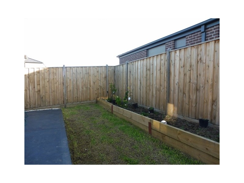 27 Green Gully Road, Clyde VIC 3978