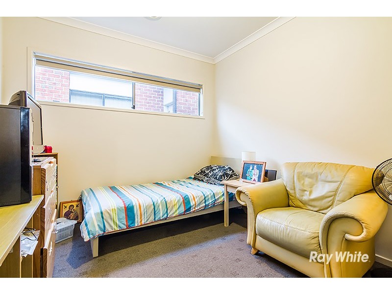 10 Jutland Close, Clyde North VIC 3978