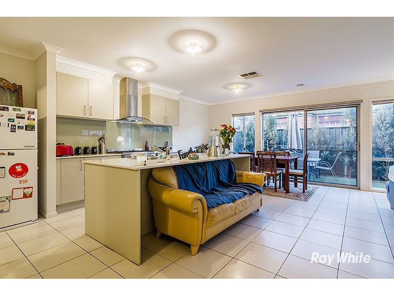 10 Jutland Close, Clyde North VIC 3978