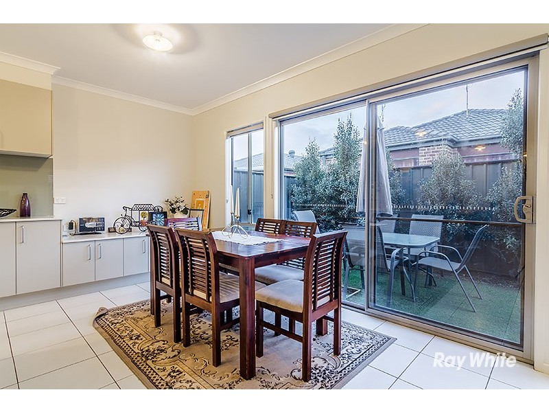10 Jutland Close, Clyde North VIC 3978
