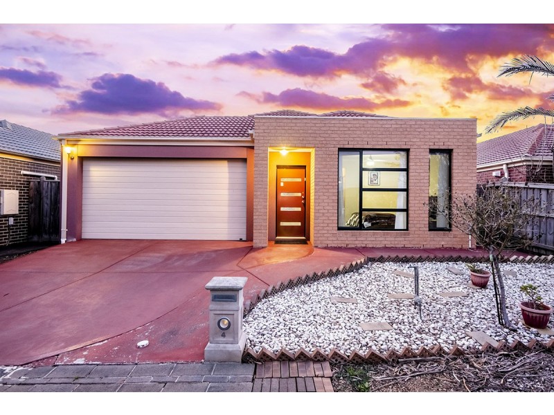 4 Staffordshire Place, Lyndhurst VIC 3975