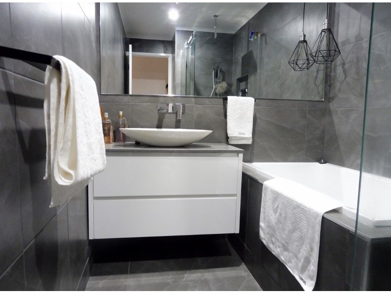 17 Jindalee Gardens, Cranbourne West VIC 3977