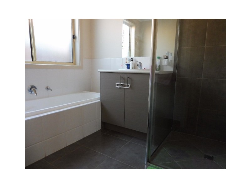 9 Jade Avenue, Koo Wee Rup VIC 3981