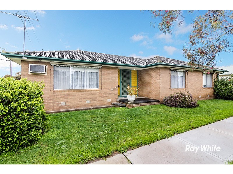 12 Cochrane Street, Cranbourne VIC 3977