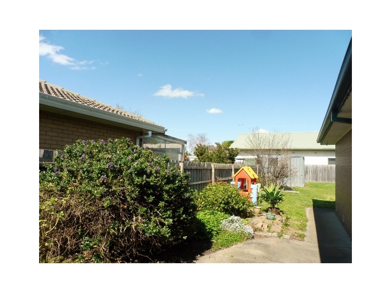 12 Cochrane Street, Cranbourne VIC 3977