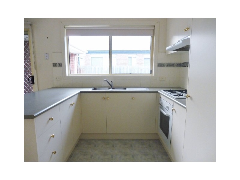 2 Grevillea Place, Pakenham VIC 3810