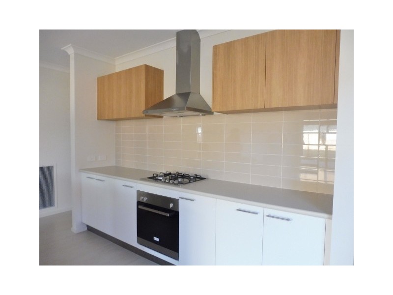 21 Anfield Road, Clyde North VIC 3978