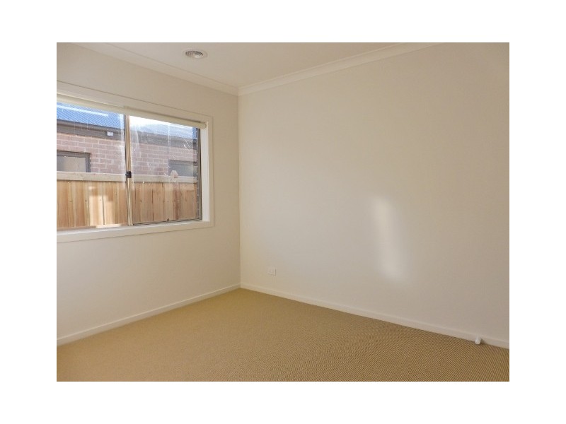 21 Anfield Road, Clyde North VIC 3978