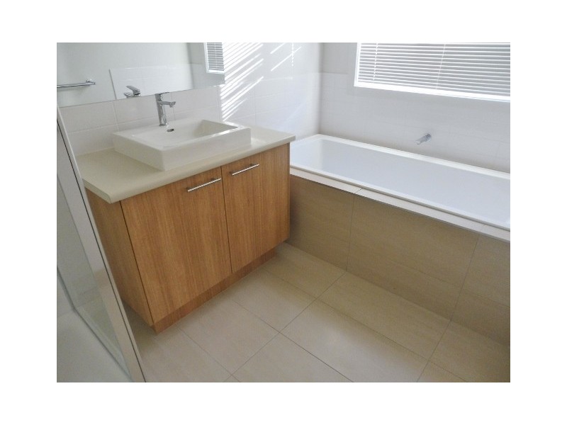 21 Anfield Road, Clyde North VIC 3978