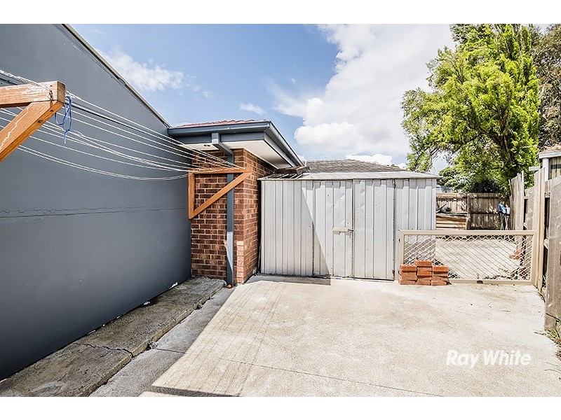 13 Annand Close, Cranbourne West VIC 3977