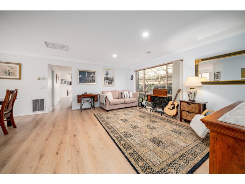 25 Howqua Place, Cranbourne VIC 3977