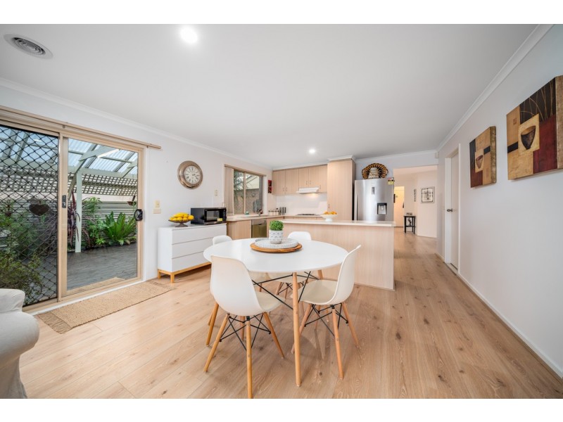 25 Howqua Place, Cranbourne VIC 3977