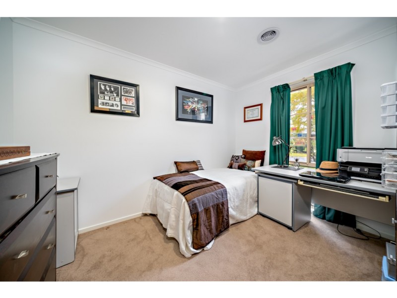 25 Howqua Place, Cranbourne VIC 3977