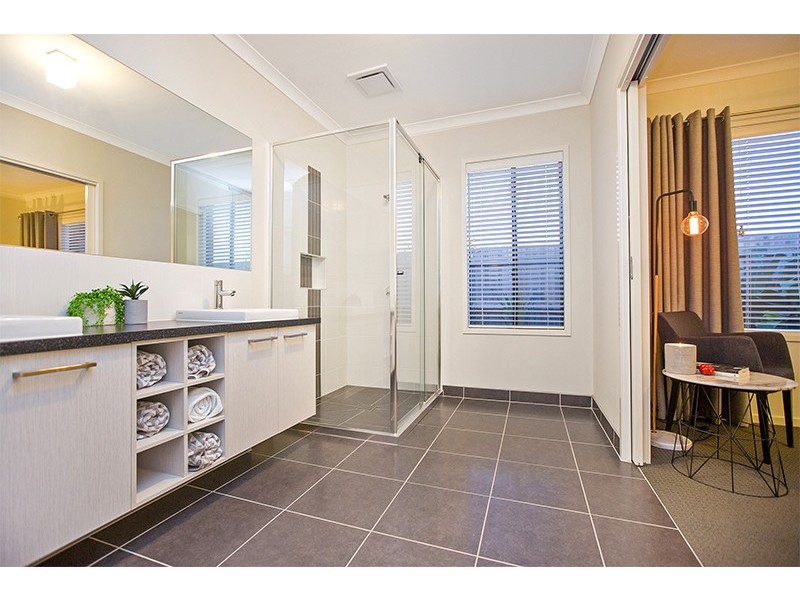 3 Clifford Drive, Pakenham VIC 3810