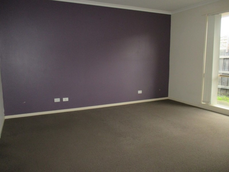 1 Chatham Close, Cranbourne VIC 3977