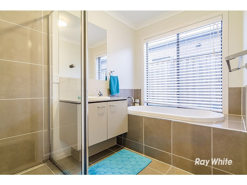 23 Albida Parade, Lyndhurst VIC 3975