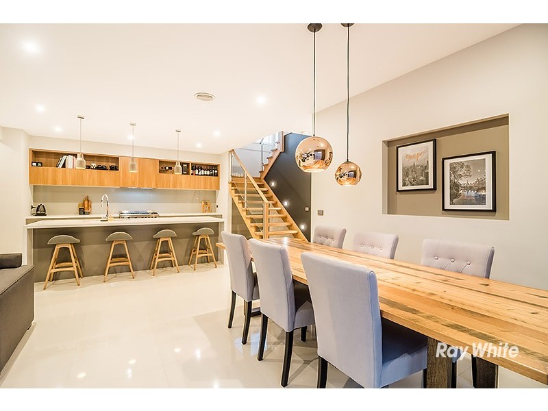 7 Yandra Street, Clyde North VIC 3978