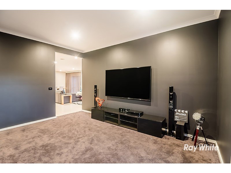 7 Yandra Street, Clyde North VIC 3978