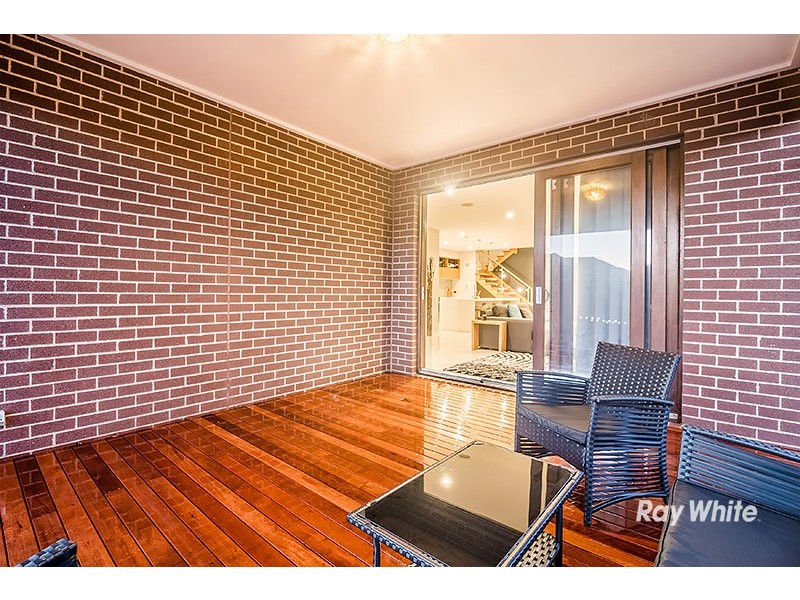 7 Yandra Street, Clyde North VIC 3978