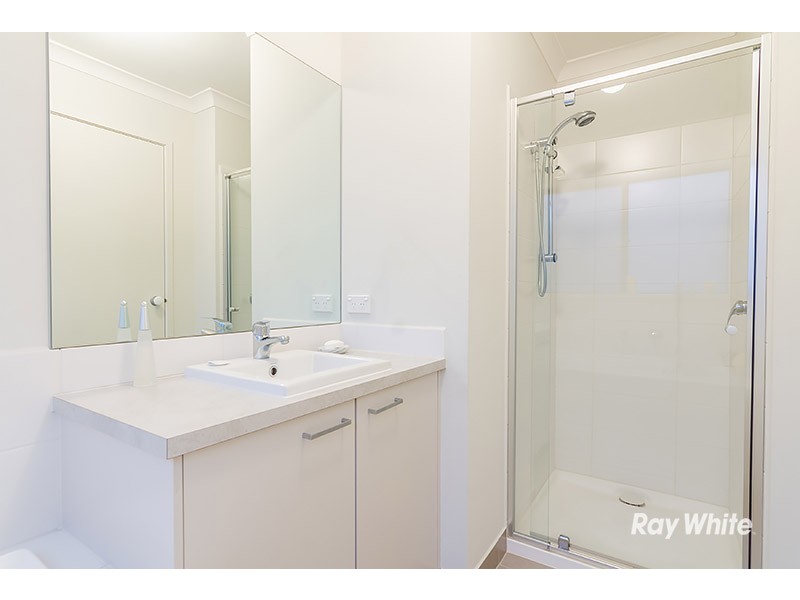 9 Jutland Close, Clyde North VIC 3978