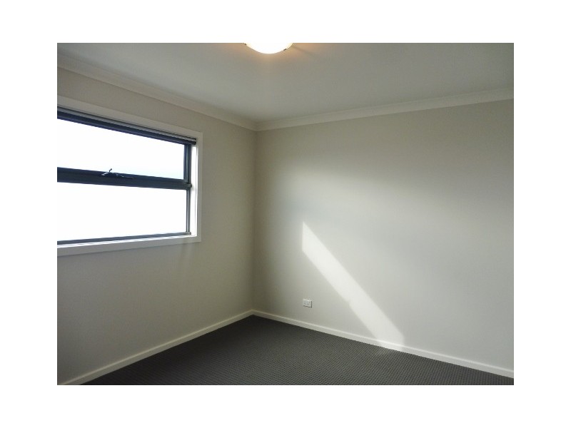 7 Queenie Way, Cranbourne West VIC 3977