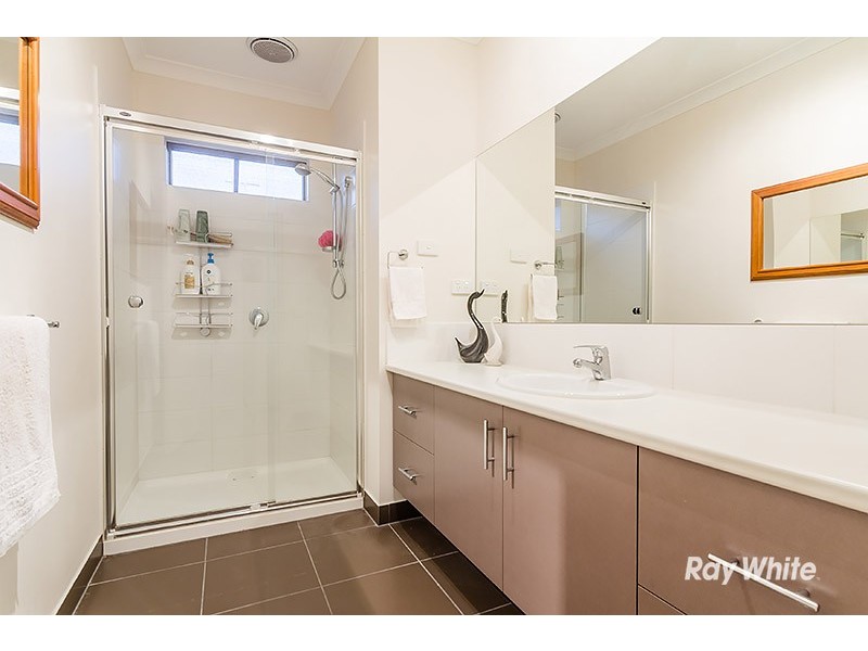 21 City Vista Circuit, Cranbourne West VIC 3977
