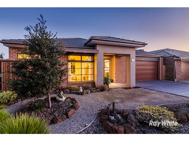21 City Vista Circuit, Cranbourne West VIC 3977