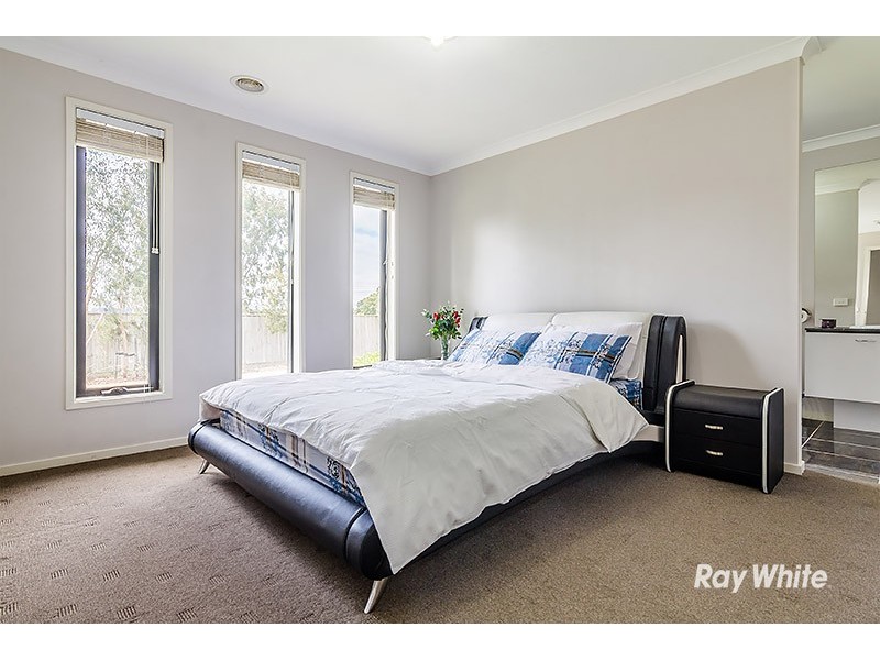 10 Camkerr Place, Lyndhurst VIC 3975