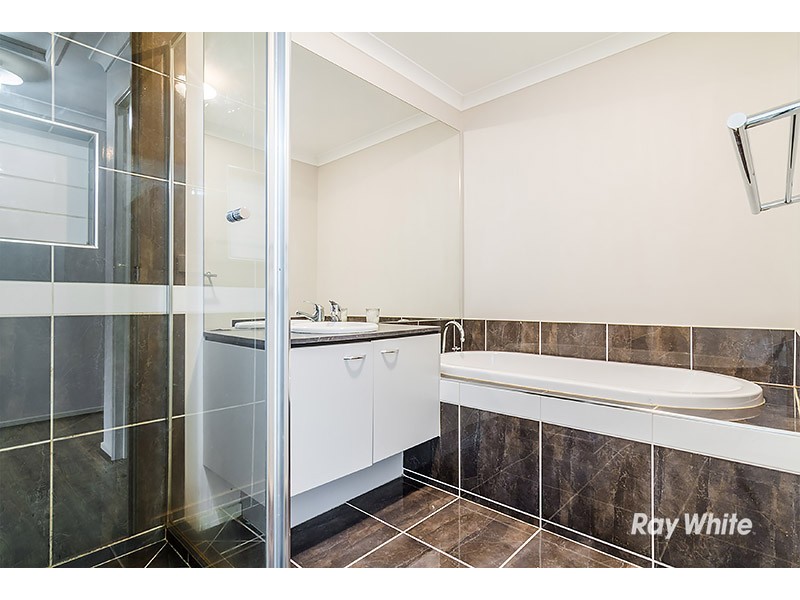 10 Camkerr Place, Lyndhurst VIC 3975