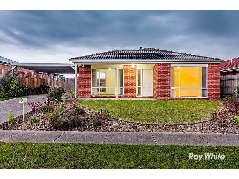 7 Genoa Way, Cranbourne West VIC 3977