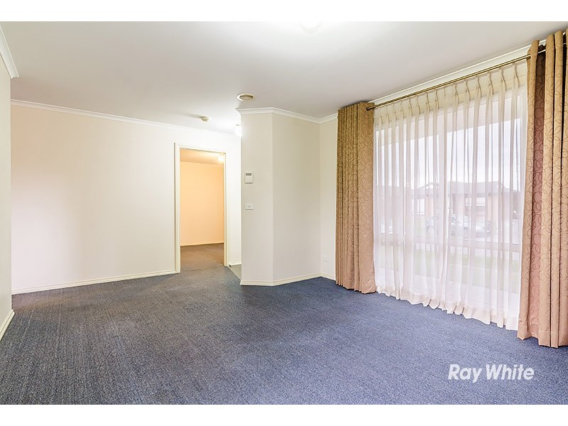 7 Genoa Way, Cranbourne West VIC 3977