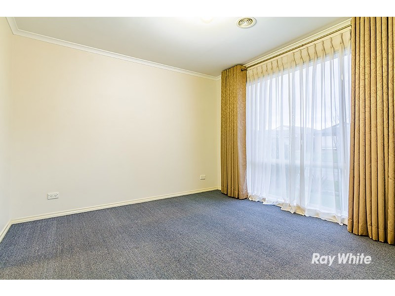 7 Genoa Way, Cranbourne West VIC 3977