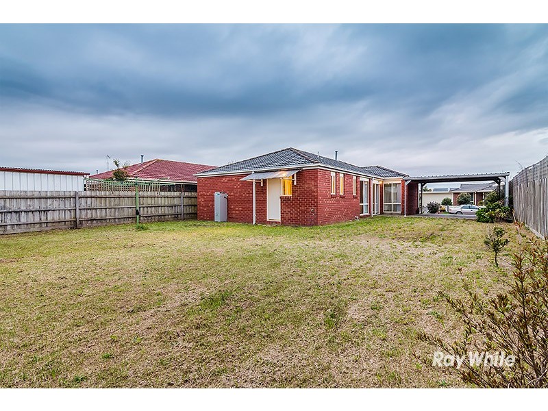 7 Genoa Way, Cranbourne West VIC 3977