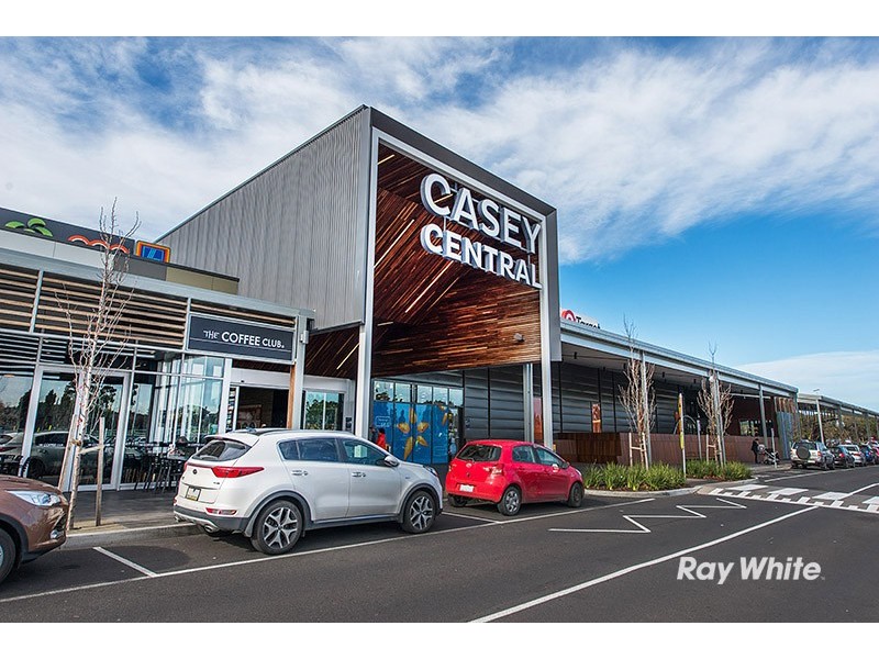 101 Rosebank Drive, Cranbourne North VIC 3977