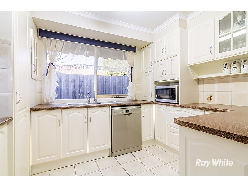 19 Kerrison Drive, Hampton Park VIC 3976