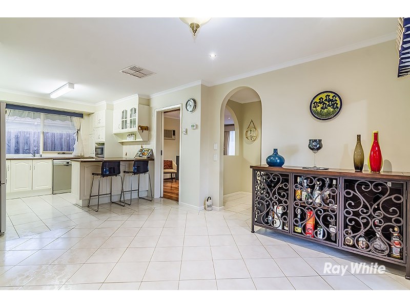 19 Kerrison Drive, Hampton Park VIC 3976